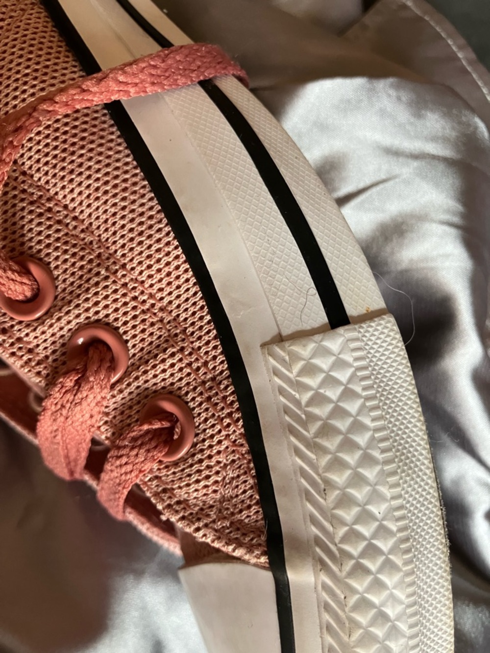 Converse Size 7 Coral Pink Low Top Sneakers - Picture 4 of 11